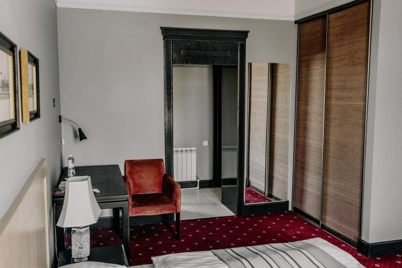 Plaza Hotel 科克舍套 外观 照片